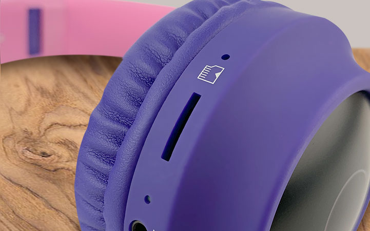 Imagen con fines ilustrativos Xtech - XTH-650 - Headphones with microphone - Para Cellular phone / Para Computer / Para Home audio / Para Portable electronics / Para Tablet - Wireless - BT-Hera LED Lights · Imagen con fines ilustrativos